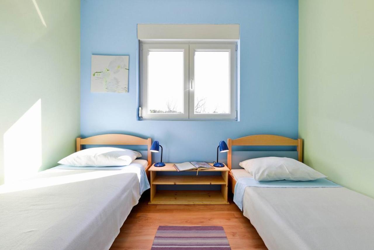 Paklina Apartments Starigrad Paklenica Ngoại thất bức ảnh