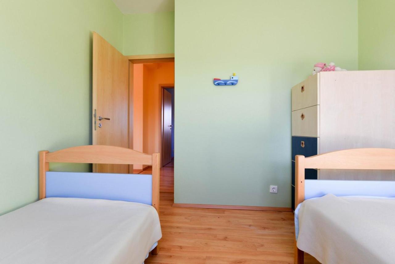 Paklina Apartments Starigrad Paklenica Ngoại thất bức ảnh